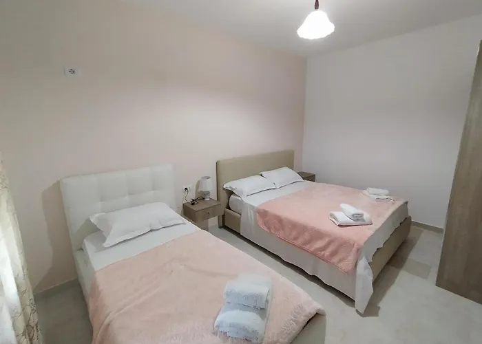Eljos House